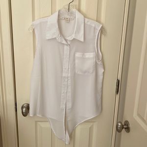 Sleeveless blouse